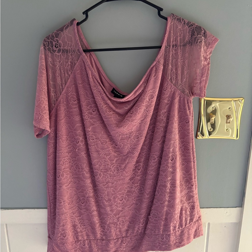 Women’s Torrid off shoulder top